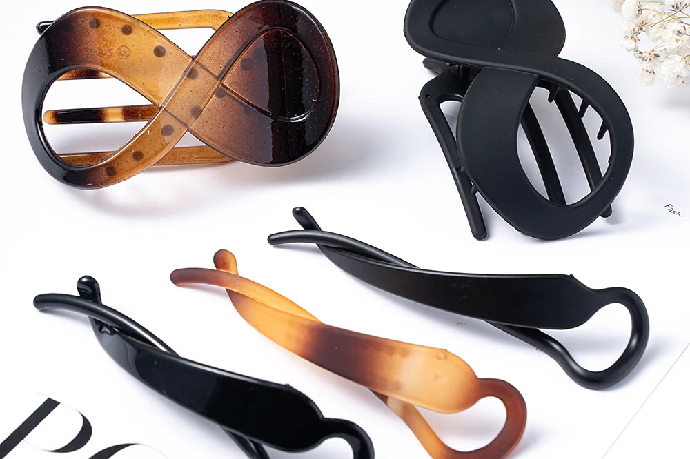 Large Seamless Duckbill Hair Claw Clip for Women | Non-Slip Plastic Hair Clamp for Thick or Fine Hair, Simple Styling Tool Hair Accessories - Moss Roze